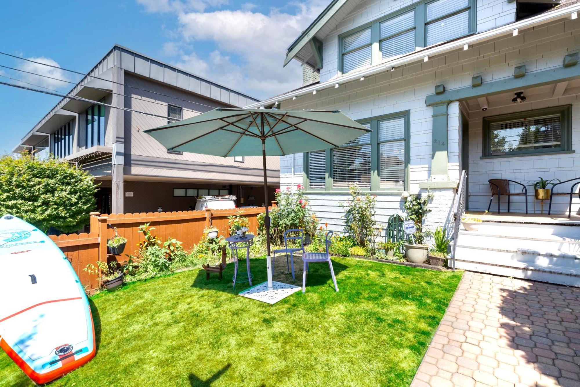 Vintage 3 Bedroom Home In Prime Eastlake Seattle With Private Parking Exteriör bild