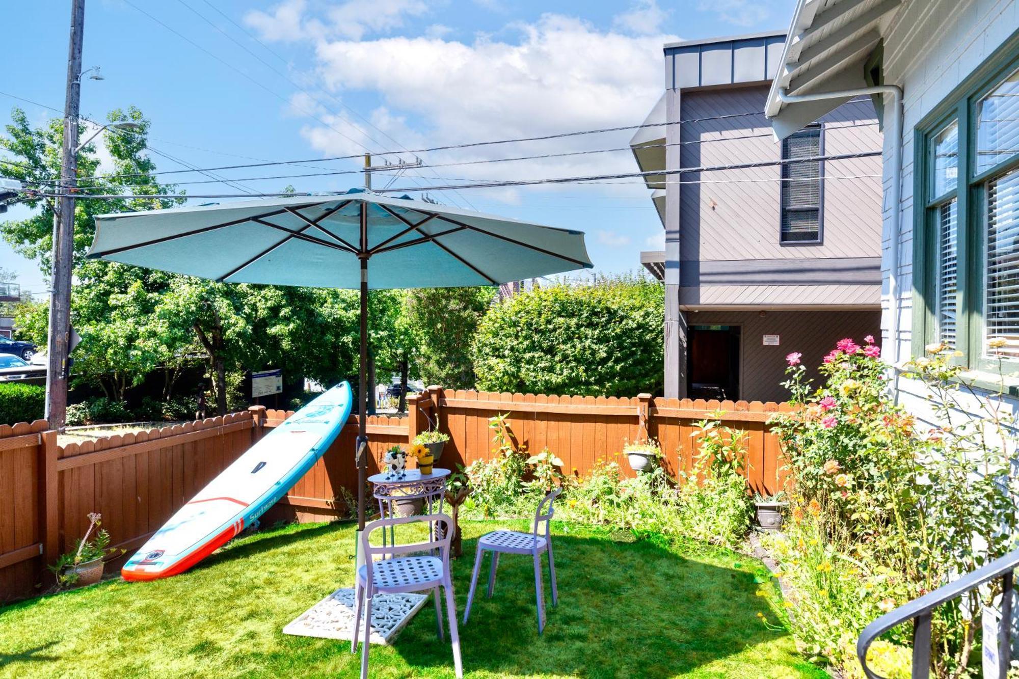 Vintage 3 Bedroom Home In Prime Eastlake Seattle With Private Parking Exteriör bild