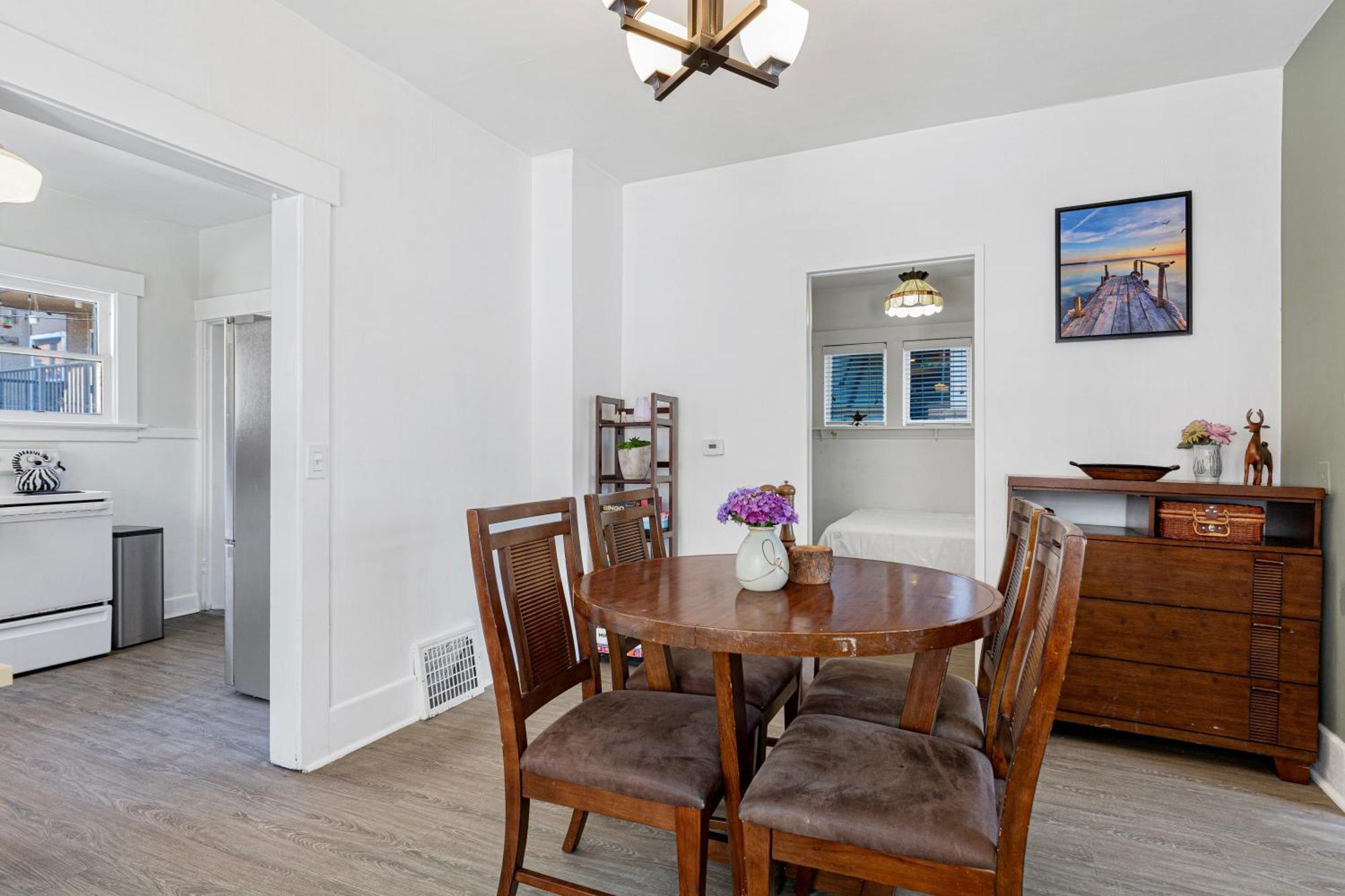 Vintage 3 Bedroom Home In Prime Eastlake Seattle With Private Parking Exteriör bild