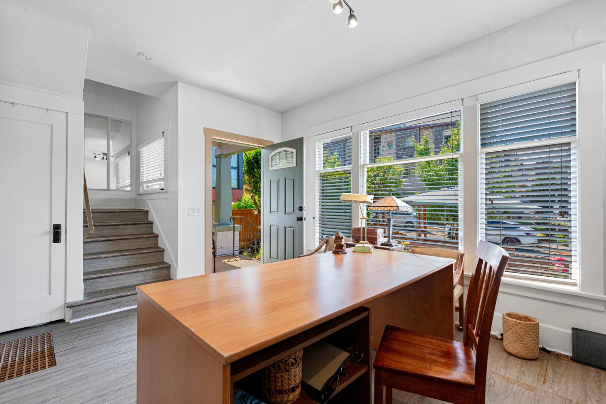 Vintage 3 Bedroom Home In Prime Eastlake Seattle With Private Parking Exteriör bild