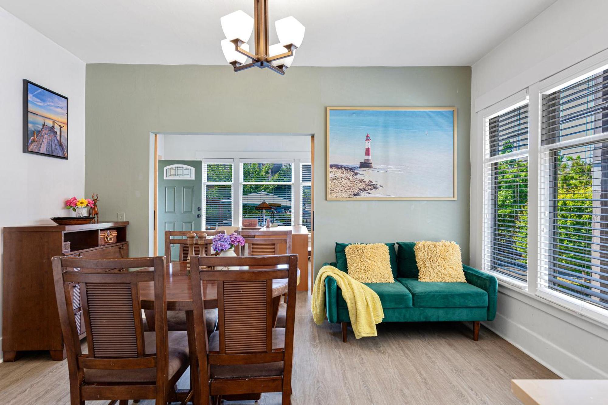 Vintage 3 Bedroom Home In Prime Eastlake Seattle With Private Parking Exteriör bild